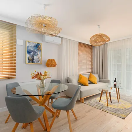Modern With The River View Apartment Breslau